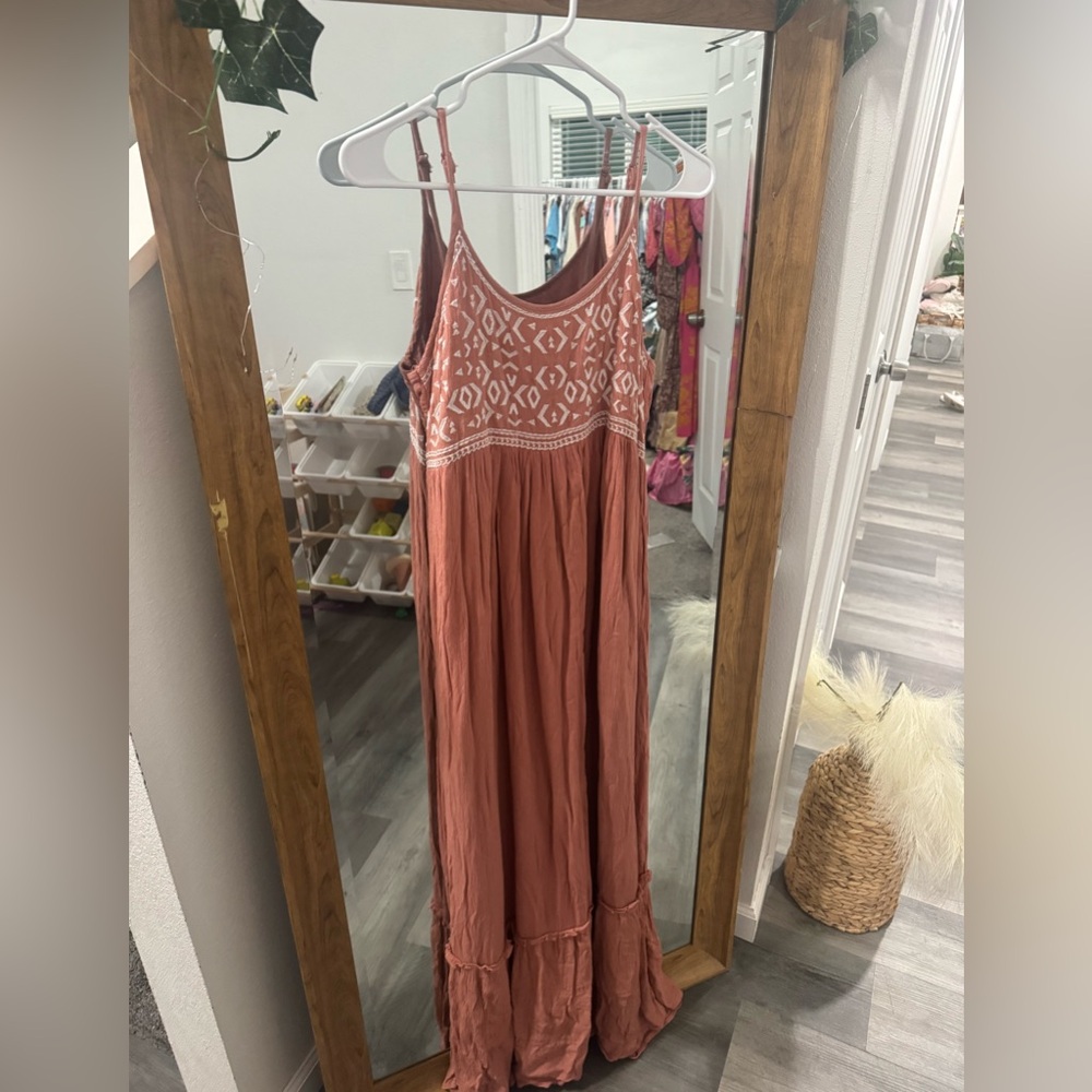 Beautiful Boutique Embroidered Maxi Dress - Picture 2 of 4